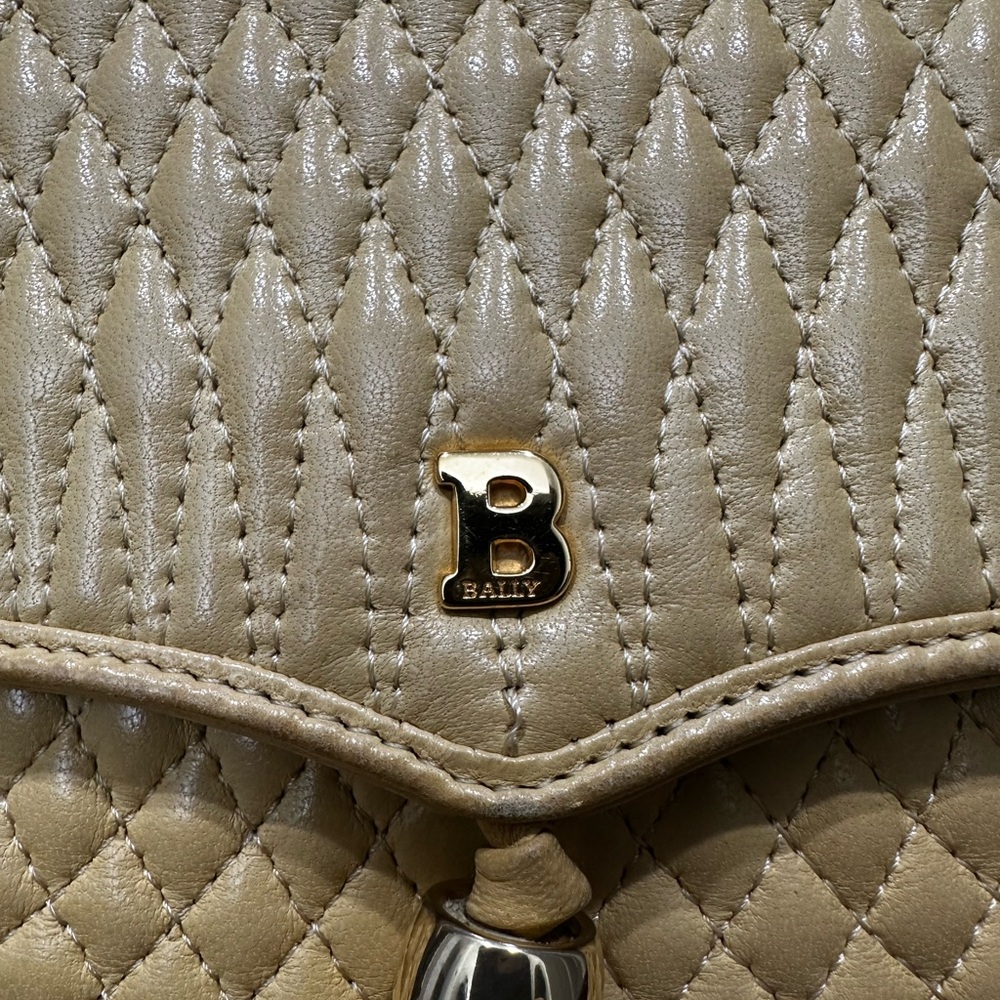 Bally Vintage Quilted Lambskin Tassel Shoulder Bag (1980s) - Picture 5 of 14
